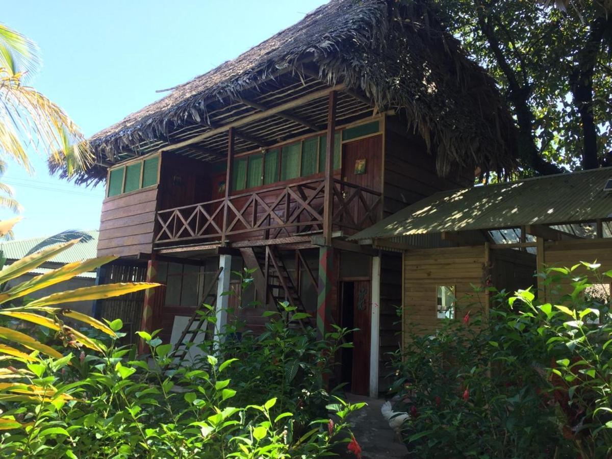 Casa De La Iguana Lívingston Exterior foto